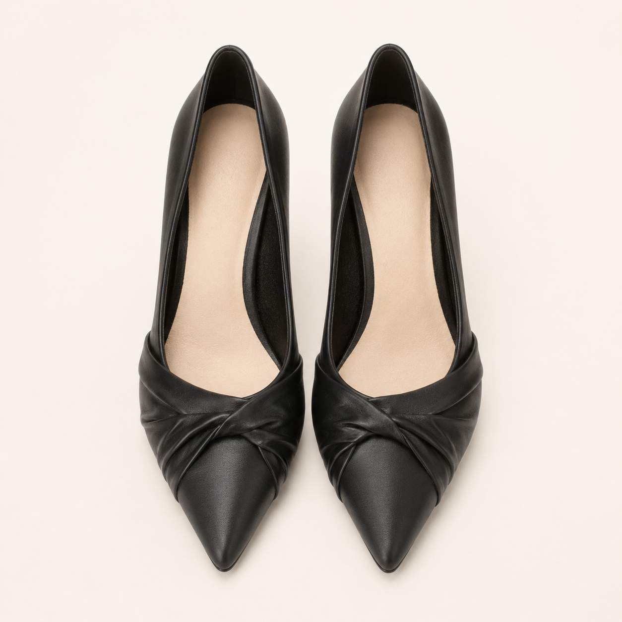Escarpins blanc cassé à talons aiguilles pour femmes