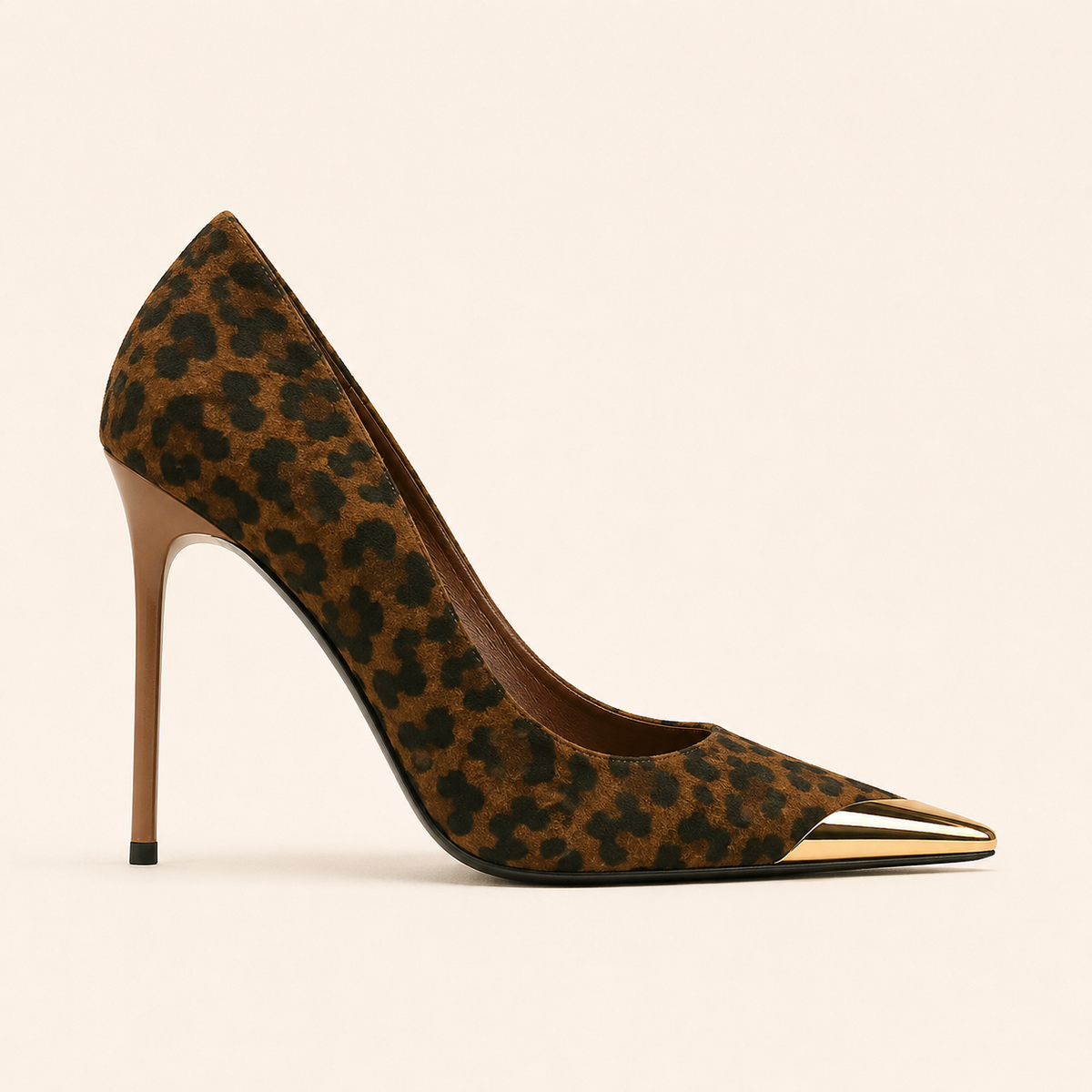 Escarpins léopard en velours, bout pointu et talons hauts, parfaits pour les fêtes