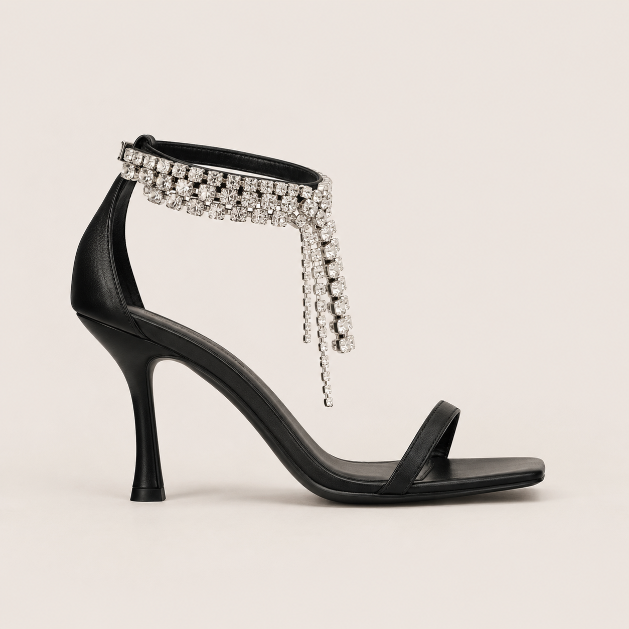 Escarpins à boucle à talons aiguilles