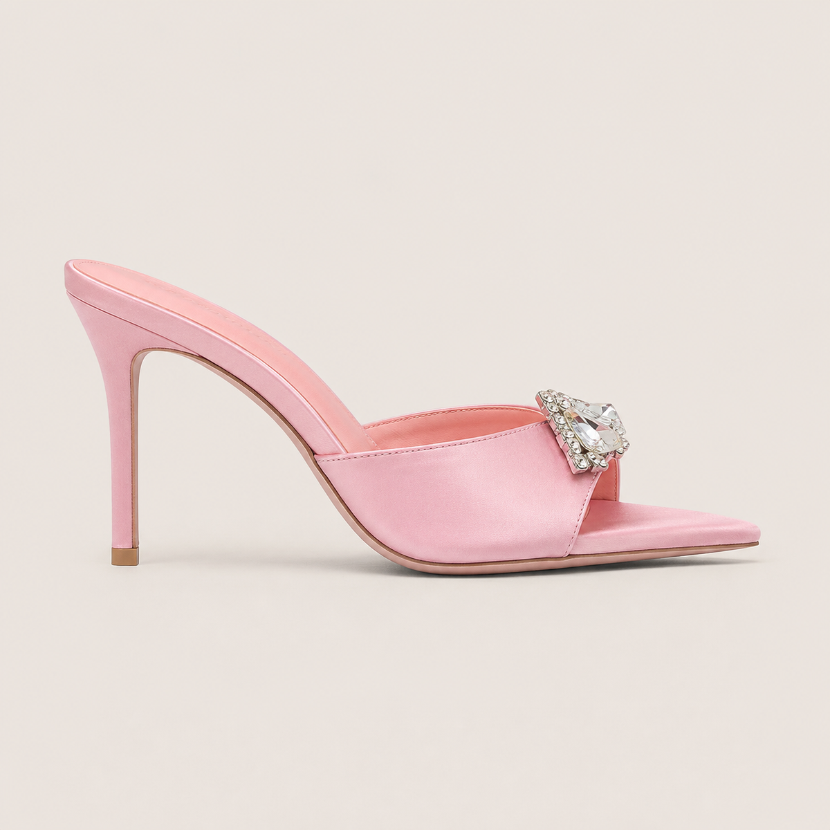Sandales blanches en satin à strass et talon aiguille