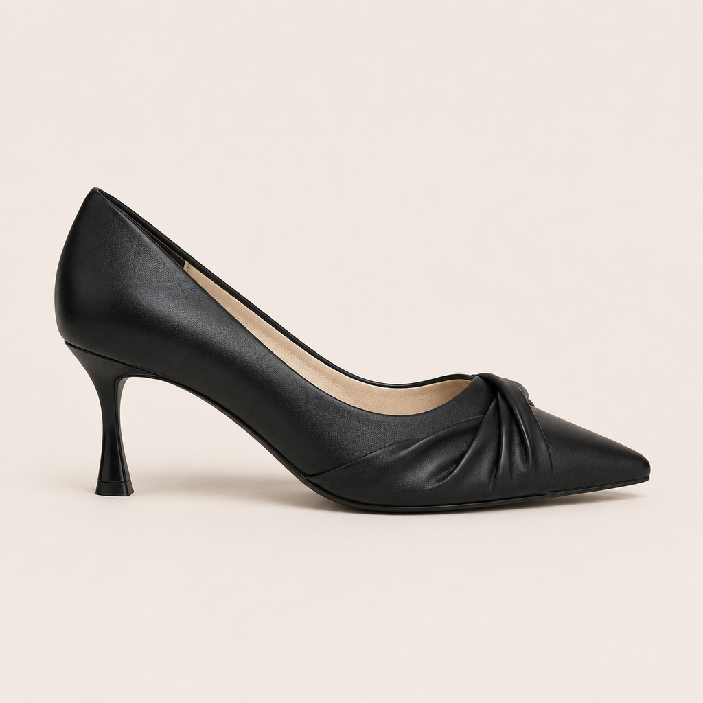 Escarpins blanc cassé à talon aiguille femme, vue principale élégante.