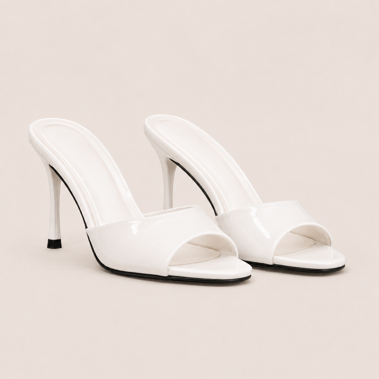 Sandales vernies à talon aiguille vues de dos, design chic et féminin.
